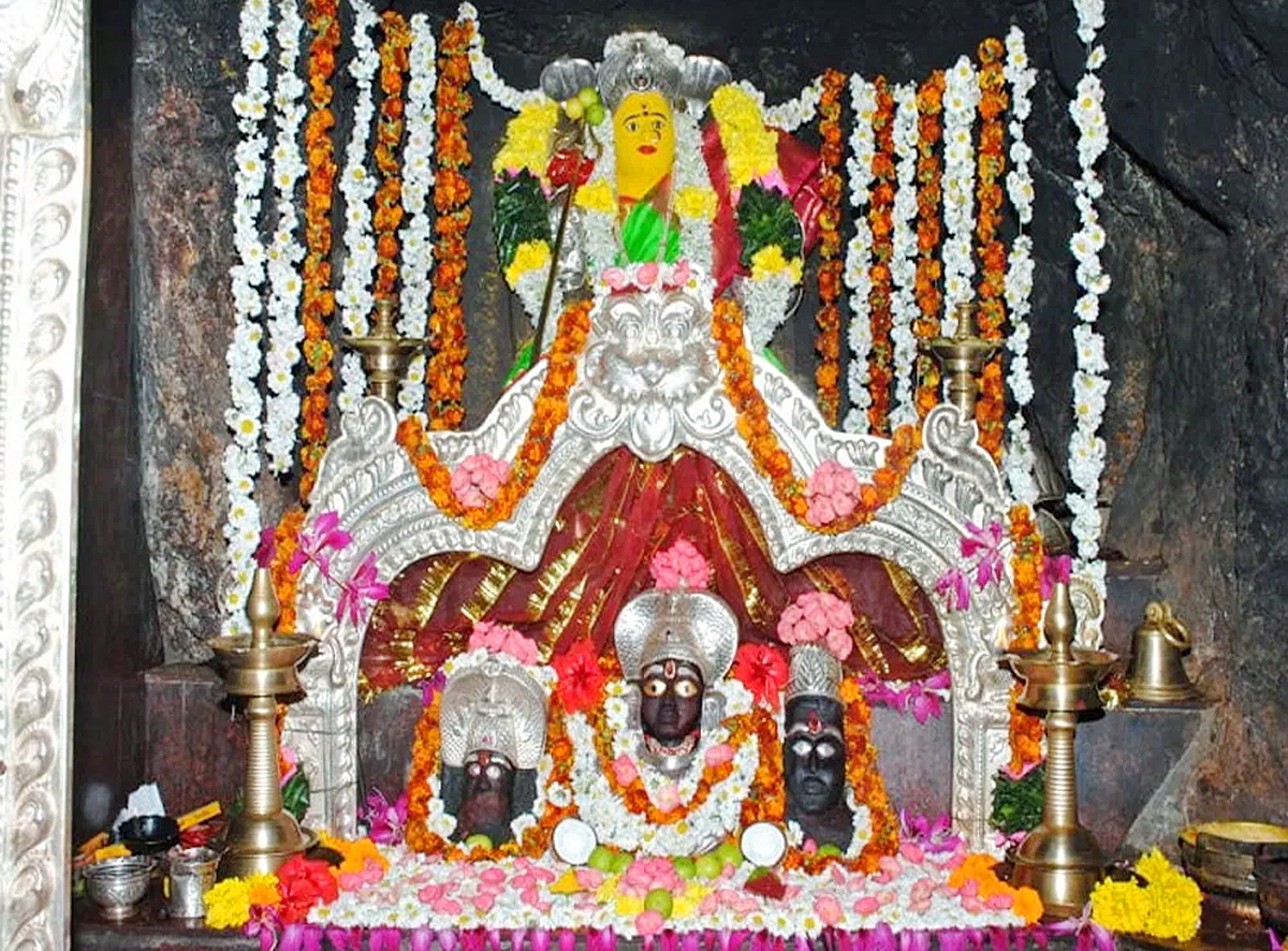 Talupulamma Lova Temple in Kakinada district7