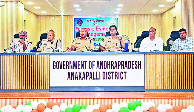 దర్యాప్తులో ఫోరెన్సిక్ ఆధారాలు కీలకం 1