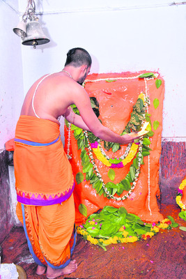 హనుమంతుడికి ఆకుపూజ1