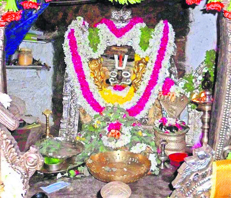 మట్టపల్లి ఆలయం ముస్తాబు1
