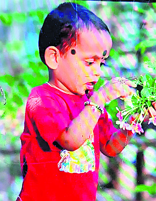 సొంతూరిని వీడలేక..1