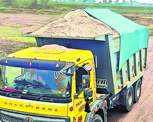 పచ్చ దందా.. రేణువైనా మిగులుతుందా?1