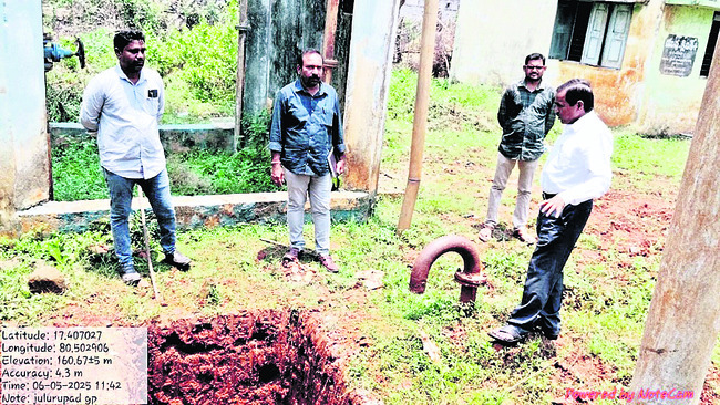 కార్మికుల ప్రాణాలకు  రక్షణగా ఉండాలి.. 1