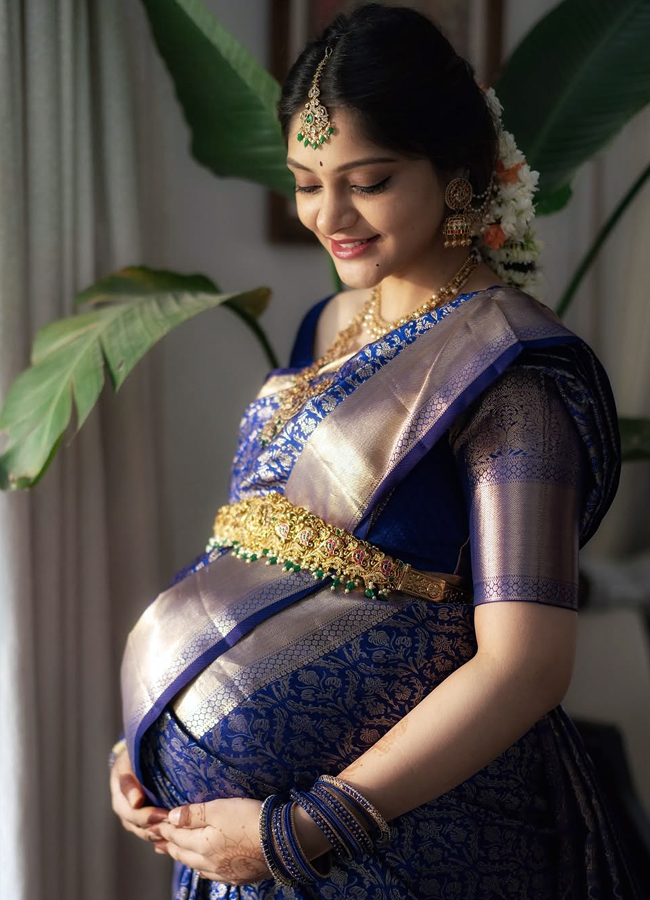 Hero kiran abbavaram wife rahasya gorak seemantham photos2