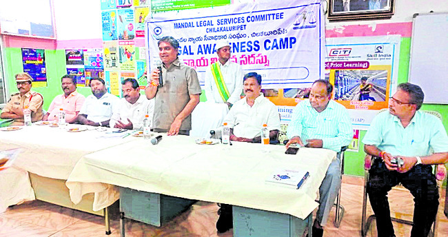 అసంఘటిత రంగ కార్మికులకు ఉచిత న్యాయ సహాయం 1