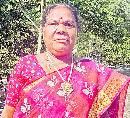 కుట్టు..ఉపాధికి పడేనా మెట్టు 6