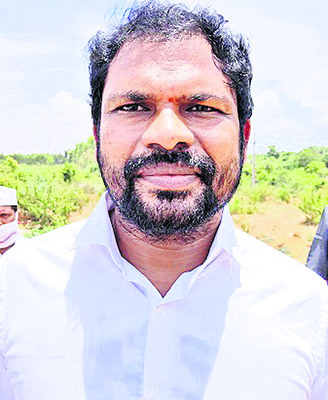 అల్లూరి సీతారామరాజుకు ఘన నివాళి 
1