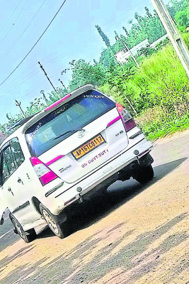 మద్యం మత్తులో ఓ పోలీస్‌..!2