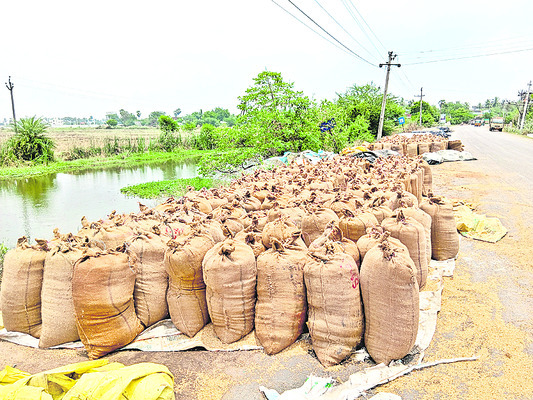 రైతన్నకు కంటి మీద కునుకు కరువు1