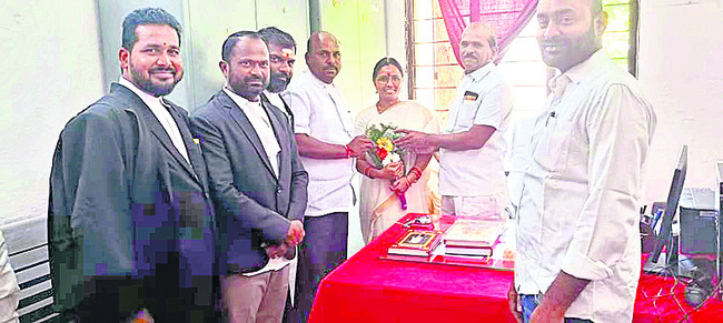జిల్లా కోర్టు ప్రధాన  పాలనాధికారిగా మాధవి1