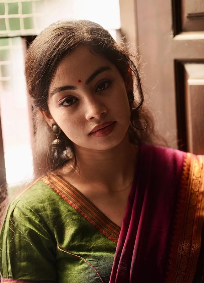 Tollywood Actress Shriya Kontham Viral photos 17