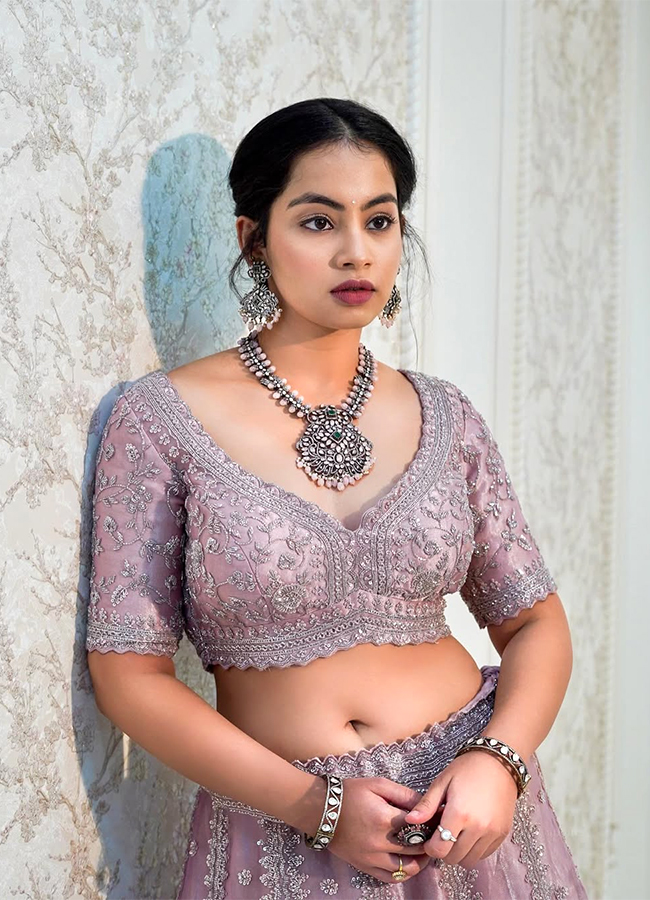 Tollywood Actress Shriya Kontham Viral photos 2