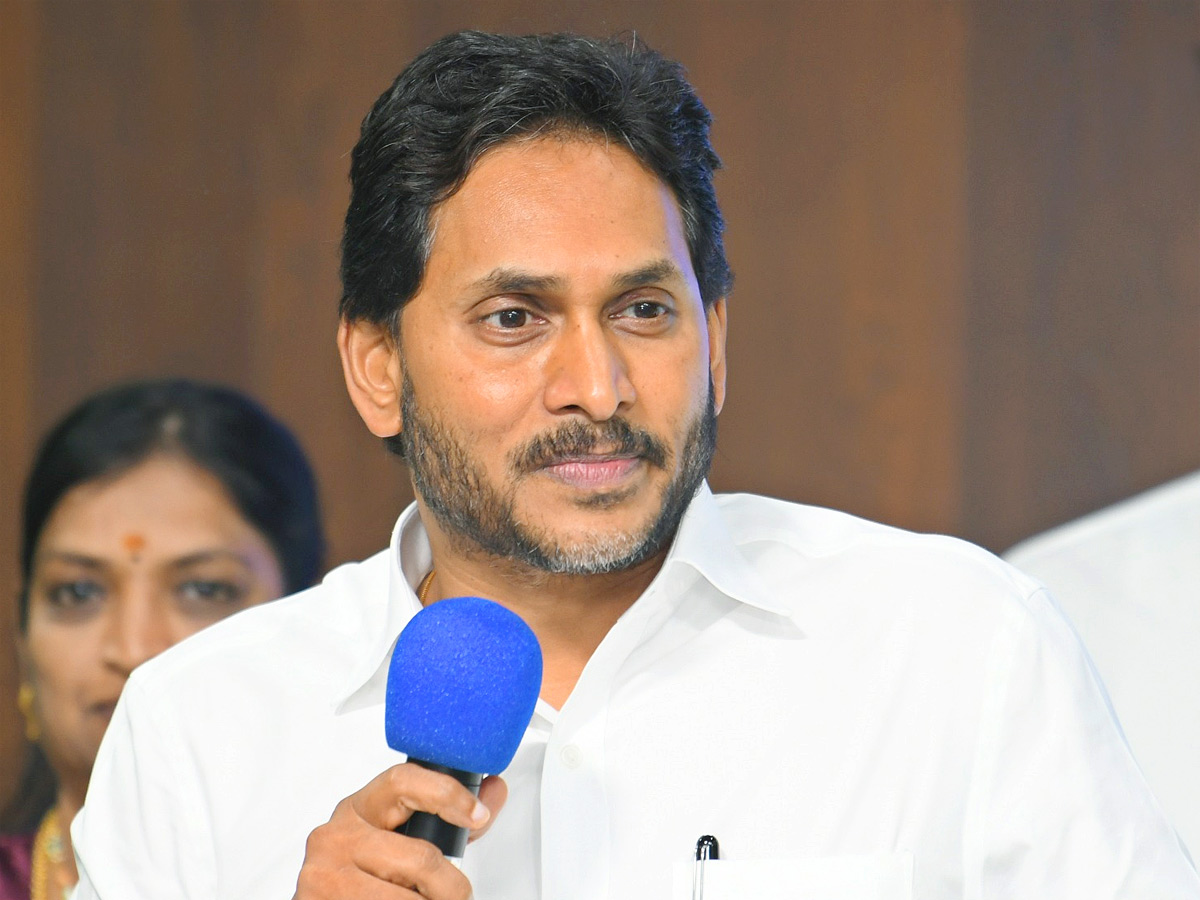 YS Jagan Meeting With Party Leaders At Rajampet,Madakasira Photos7