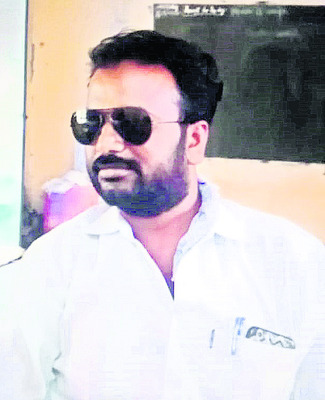 కుందుర్పి జెడ్పీటీసీకి త్రుటిలో తప్పిన ప్రాణాపాయం 1
