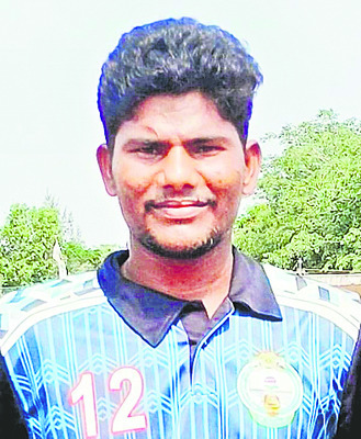 బైక్ అదుపు తప్పి ఆర్టీసీ ఉద్యోగి మృతి 2