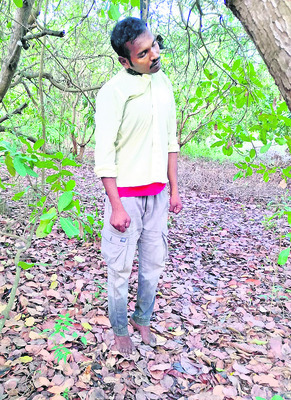 రైలు కింద పడి వ్యక్తి ఆత్మహత్య1