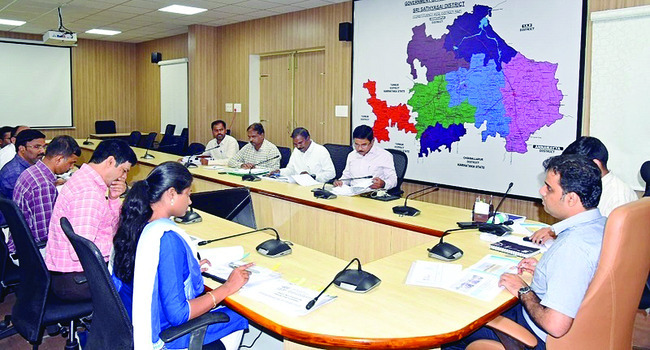 పనులు సత్వరమే పూర్తి చేయండి1