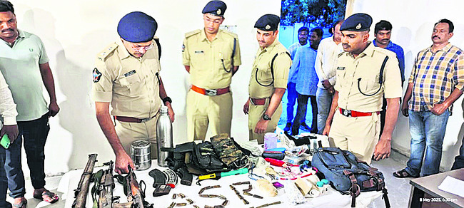 పూర్తిగా పట్టు కోల్పోయిన మావోయిస్టులు 1