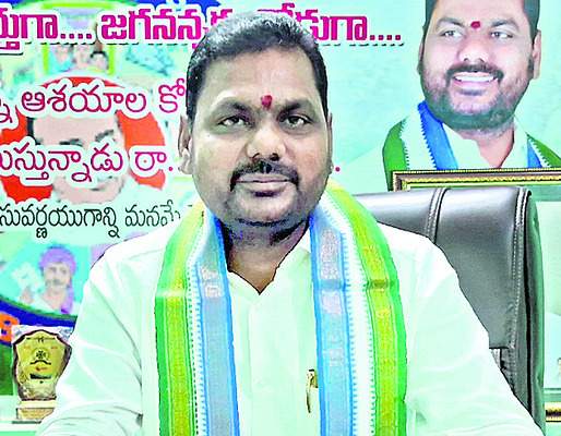 కలం గళంలో నిరసన స్వరం5