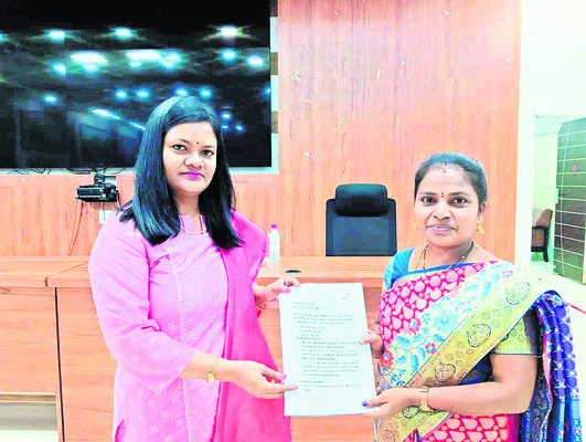 లీజు ముగిసిన గనులను స్వాధీనం చేసుకోవాలి
1