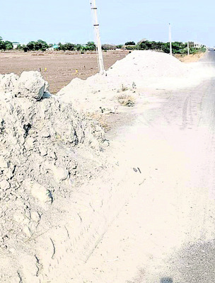 రాతిచూర.. పట్టించుకోరా?1