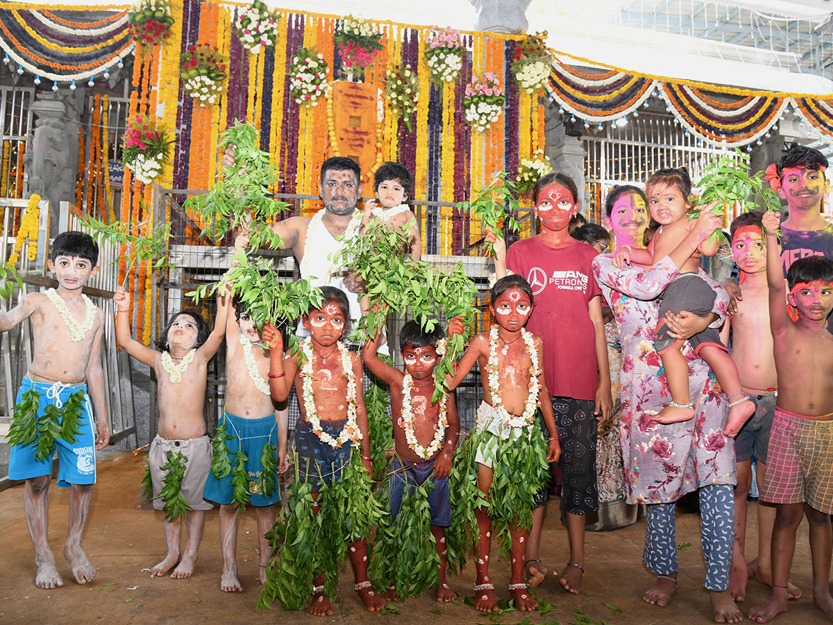 Devotees : Tirupati Gangamma Jatara Festival Photos7