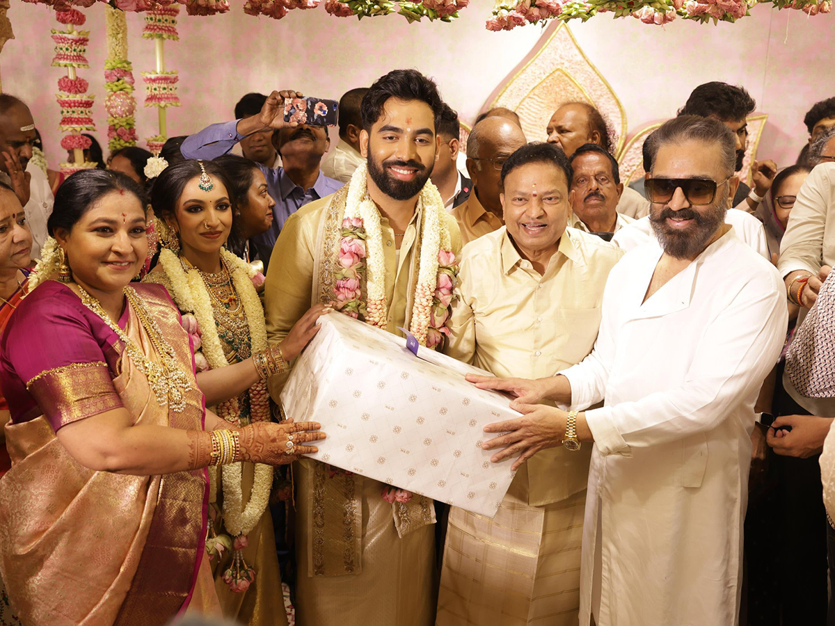 Dr IshariK Ganesh Daughter Preethaa Weds Lushvin Kumar Wedding Ceremony3