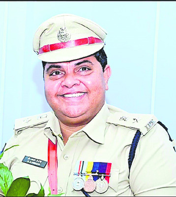 అలా స్పాగిపోతున్నారు..!2