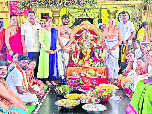 వైభవంగా వార కల్యాణం1