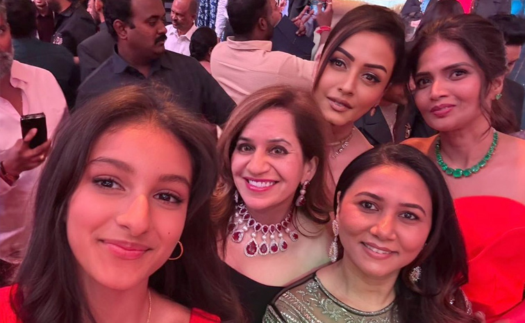Miss World 2025 Finals Celebreties Shine in Hyderabad Photos10