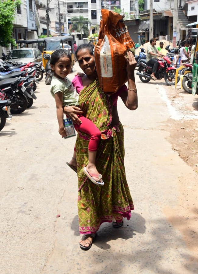 andrapradesh government stops ration door delivery12