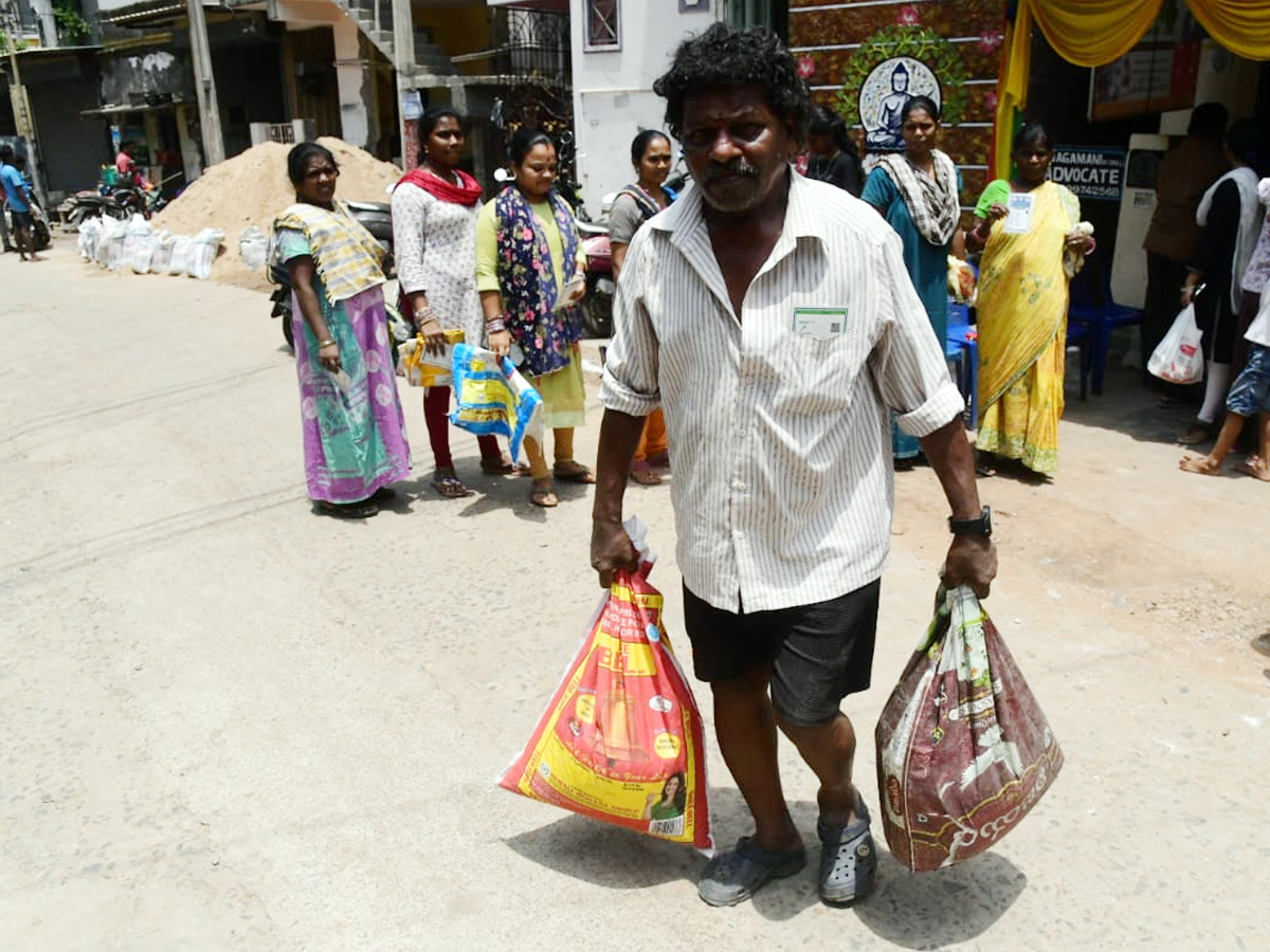 andrapradesh government stops ration door delivery14