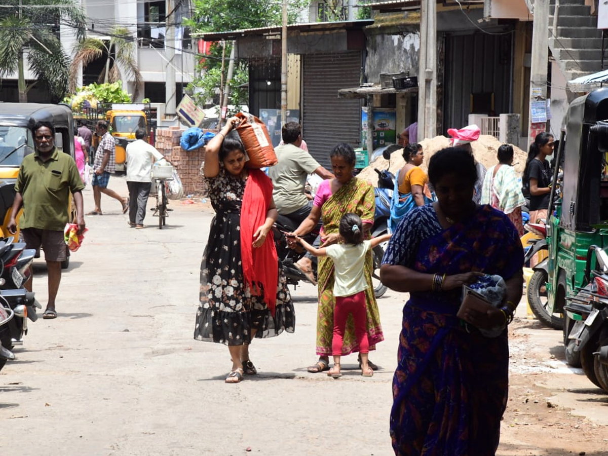 andrapradesh government stops ration door delivery16