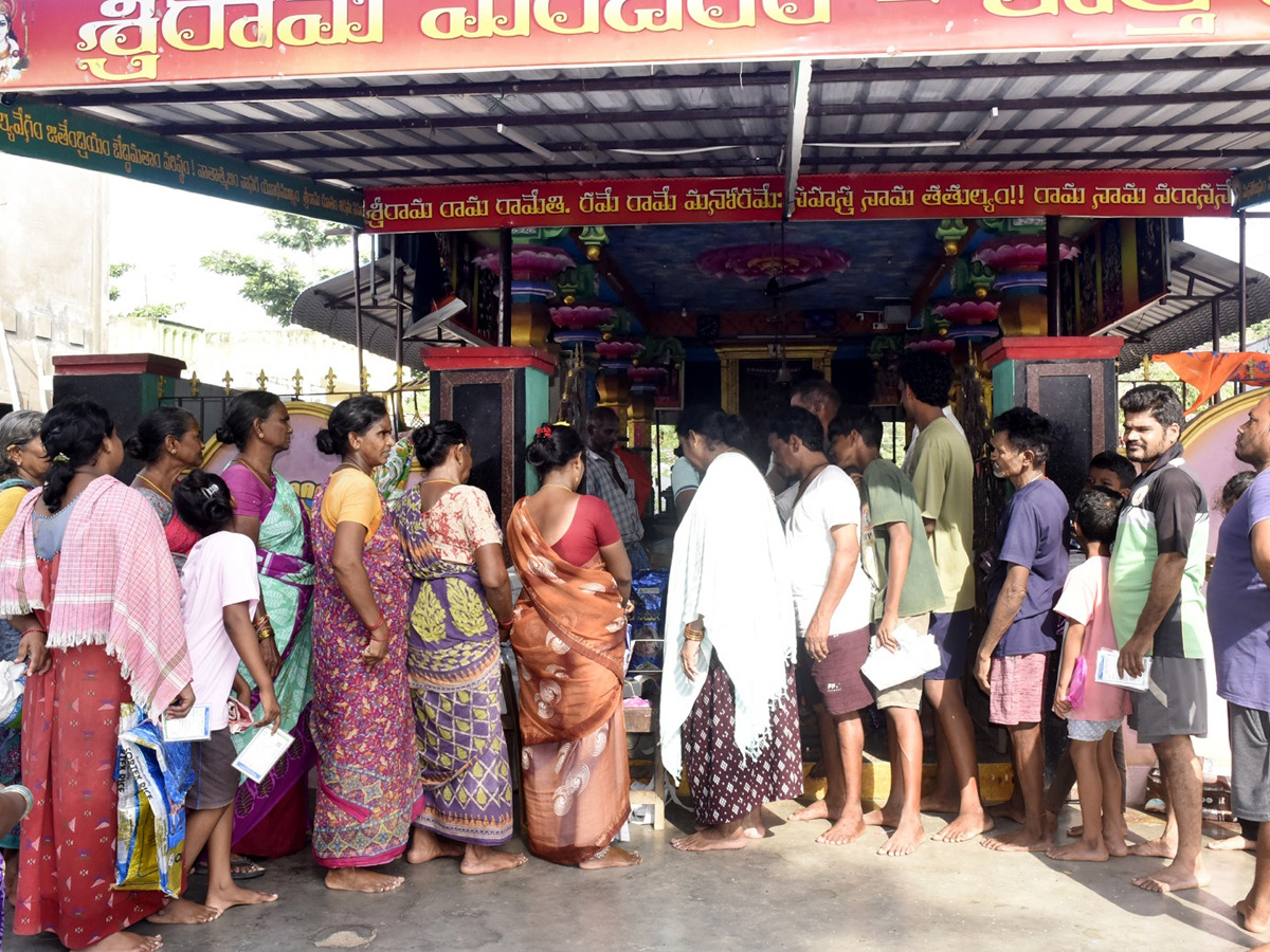 andrapradesh government stops ration door delivery7