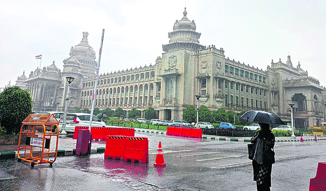 బెంగళూరులో తిరిగొచ్చిన వాన 1