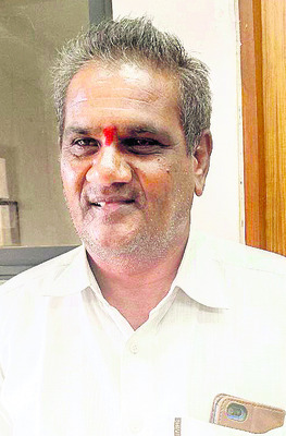 హద్దులు చూపించాలి
1