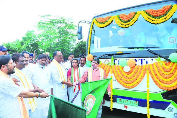 ప్రభుత్వ సంస్థలను కాపాడుతాం1