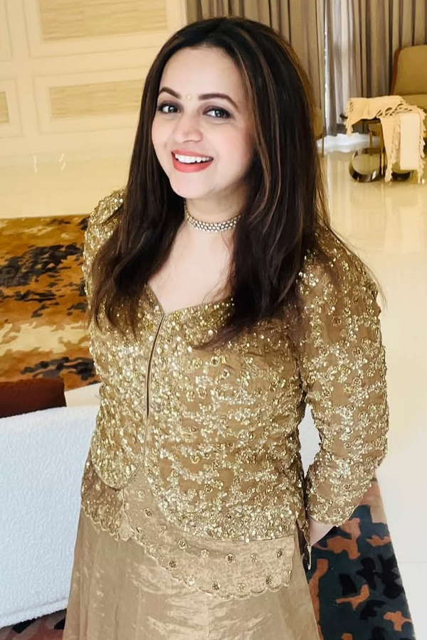 Actress Bhavana Shares Latest pictures On SOcial Media 10
