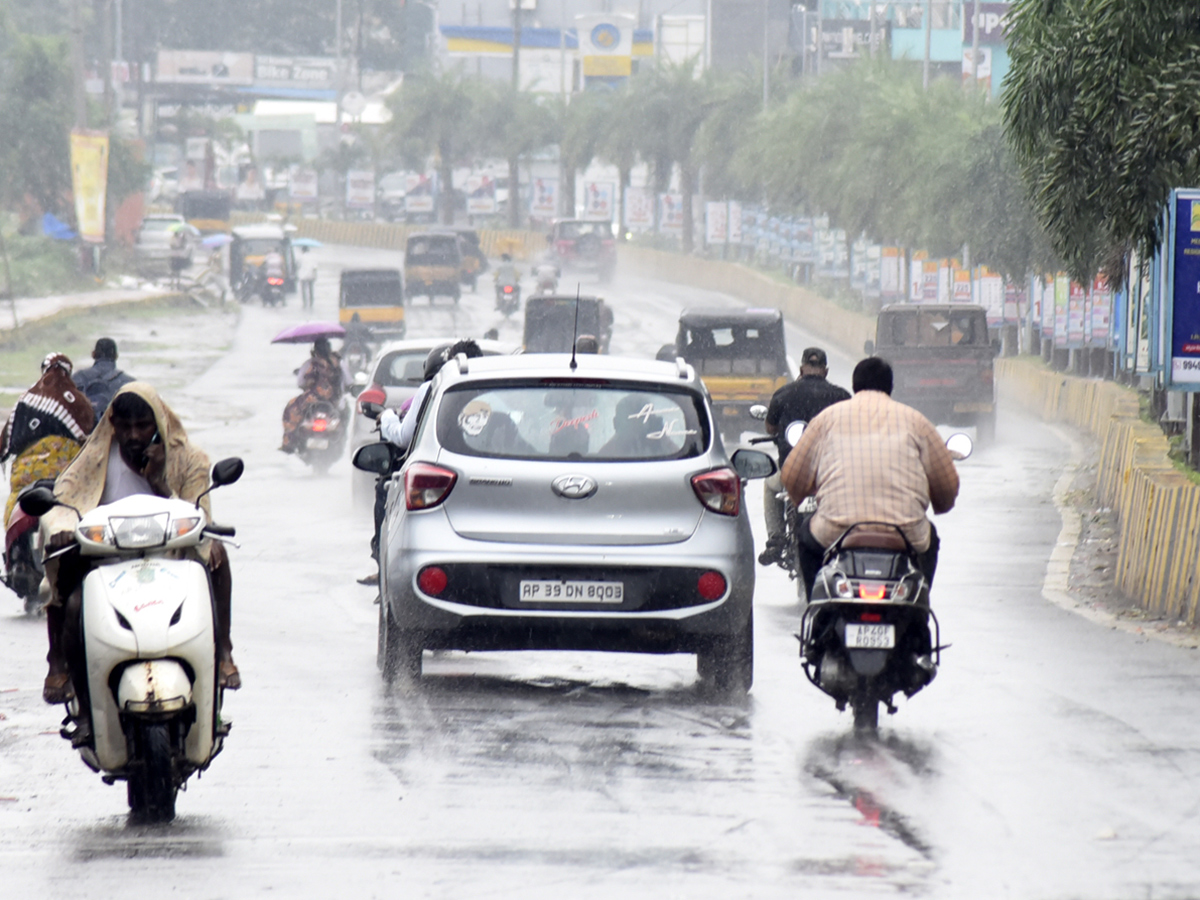 Heavy Rain Fall in Srikakulam Photos1