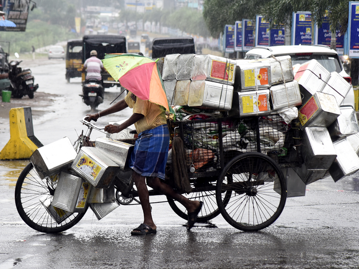Heavy Rain Fall in Srikakulam Photos2