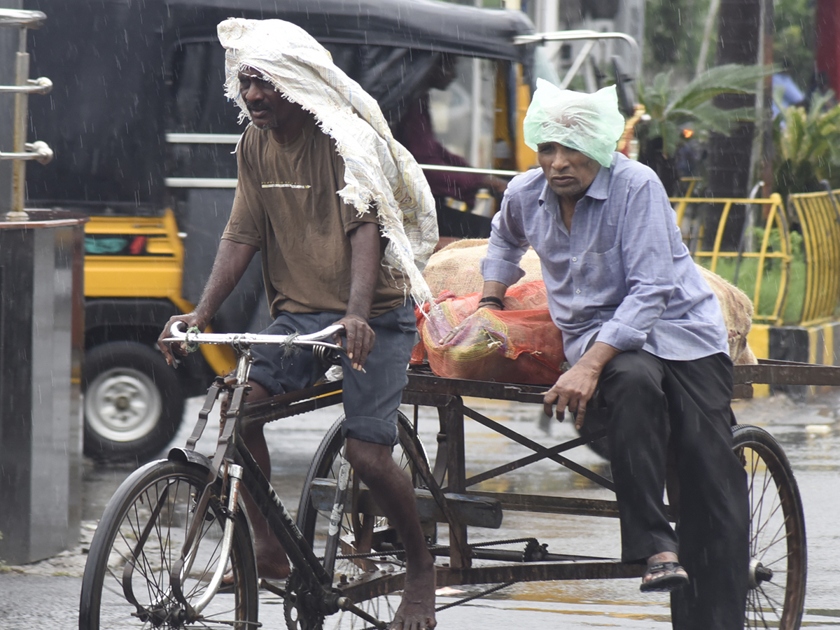 Heavy Rain Fall in Srikakulam Photos6