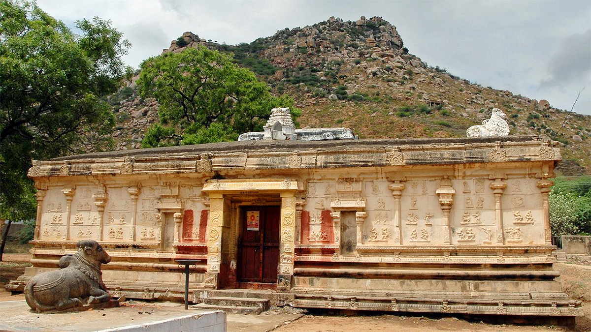 Penukonda is situated in Anantapur district of Andhra Pradesh8