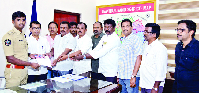 జిల్లా అంతటా మంగళవారం ఉష్ణోగ్రతలు స్థిరంగా నమోదయ్యాయి. 1