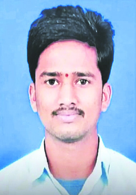 పట్టు బట్టారు.. ర్యాంకు సాధించారు 1