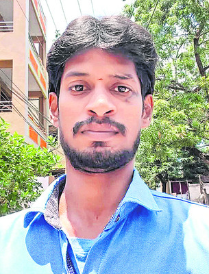 రోడ్డు ప్రమాదంలో ఇద్దరు మెకానిక్లు దుర్మరణం 3