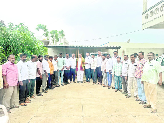 కాంగ్రెస్ శ్రేణుల సంబురాలు 1