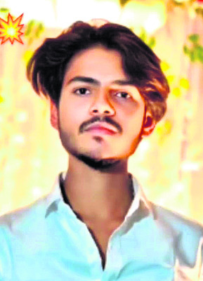 రోడ్డు ప్రమాదంలో ఇద్దరు యువకుల మృతి2