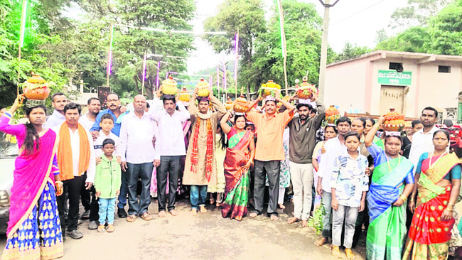 ఘనంగా మోదమ్మ అనుపు ఉత్సవం1