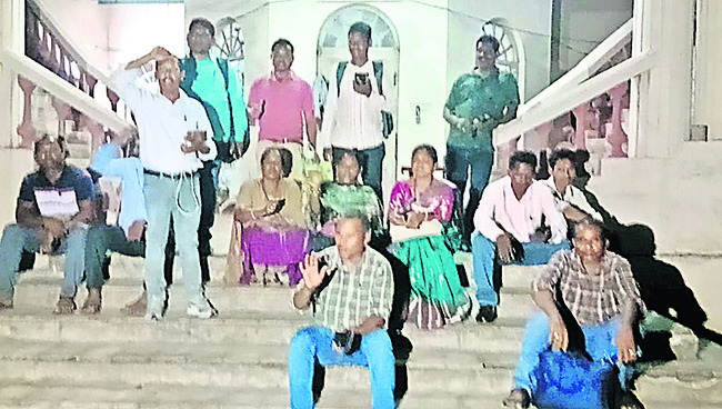 ఉపాధ్యాయ కౌన్సెలింగ్‌ గందరగోళం1