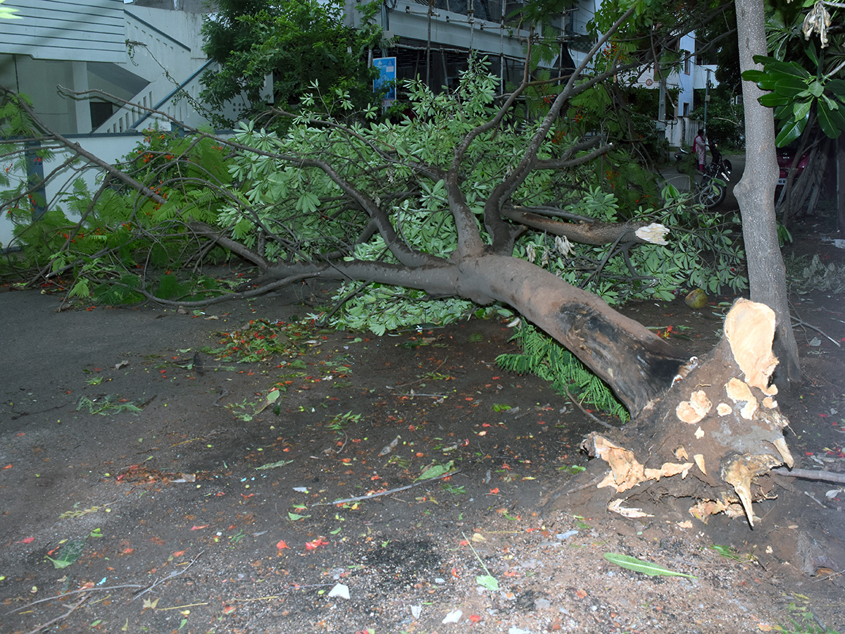 Heavy Hail Storm Rain Lashes In Nizamabad 9